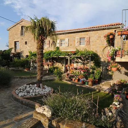 Dom wakacyjny Casa Sarina *